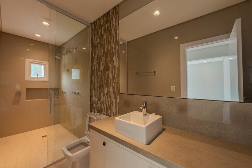 Casa de 4 quartos com 4 suítes e 375 m² em Bal. Camboriú