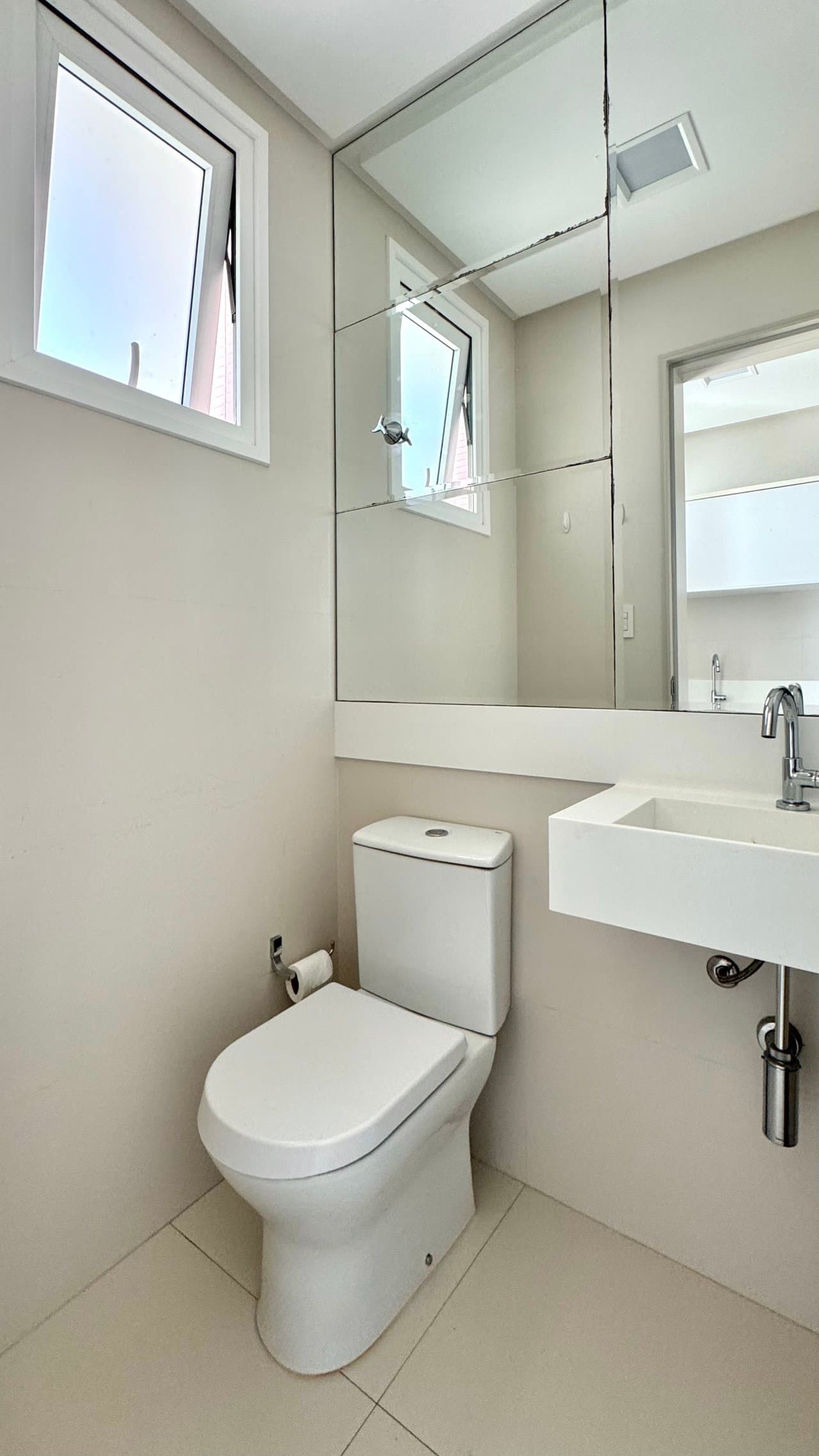 Apartamento de 3 quartos com 3 suítes e 173 m² em Bal. Camboriú