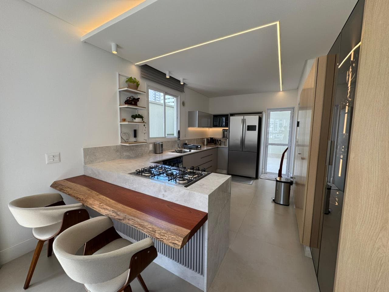 Differentiated de 3 quartos com 3 suítes e 283 m² em Bal. Camboriú