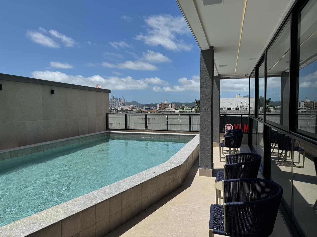 Apartamento de 2 quartos com 1 suíte e 70 m² em Bal. Camboriú