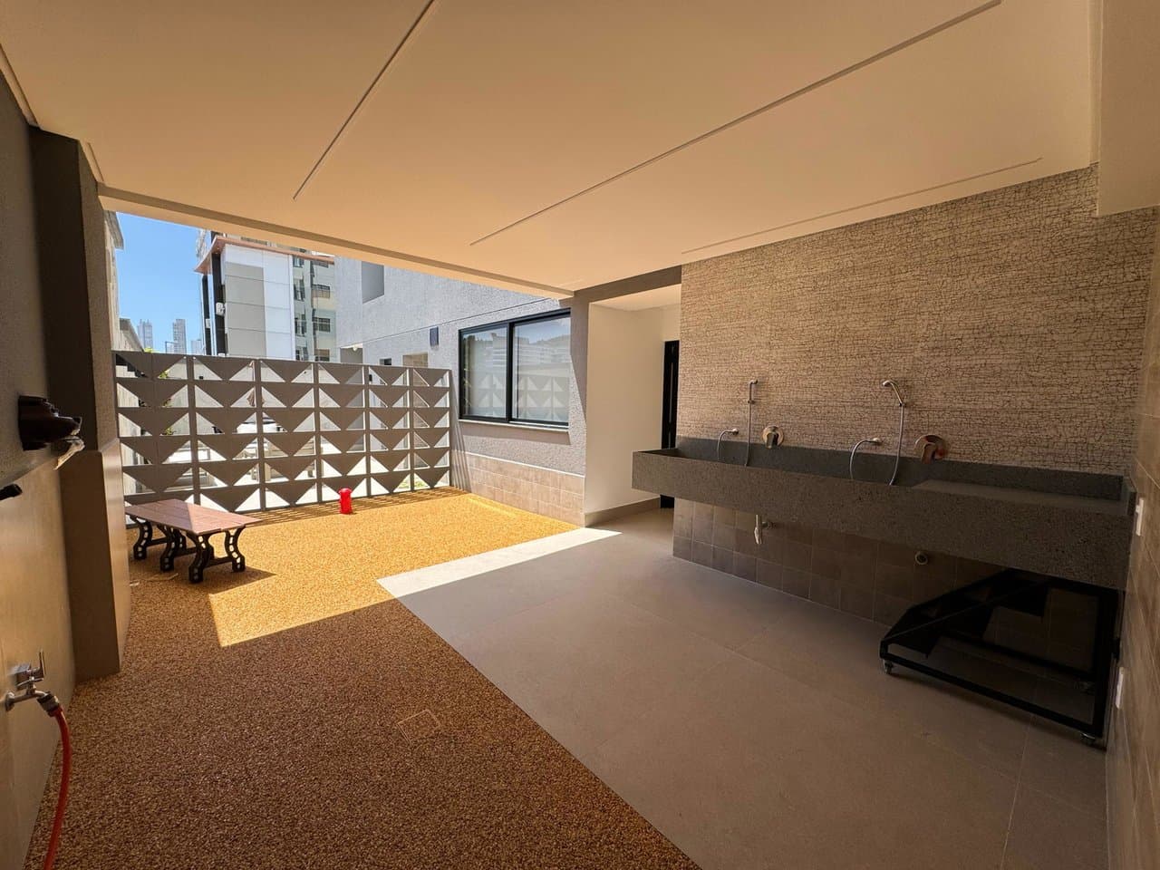 Apartamento de 2 quartos com 1 suíte e 70 m² em Bal. Camboriú
