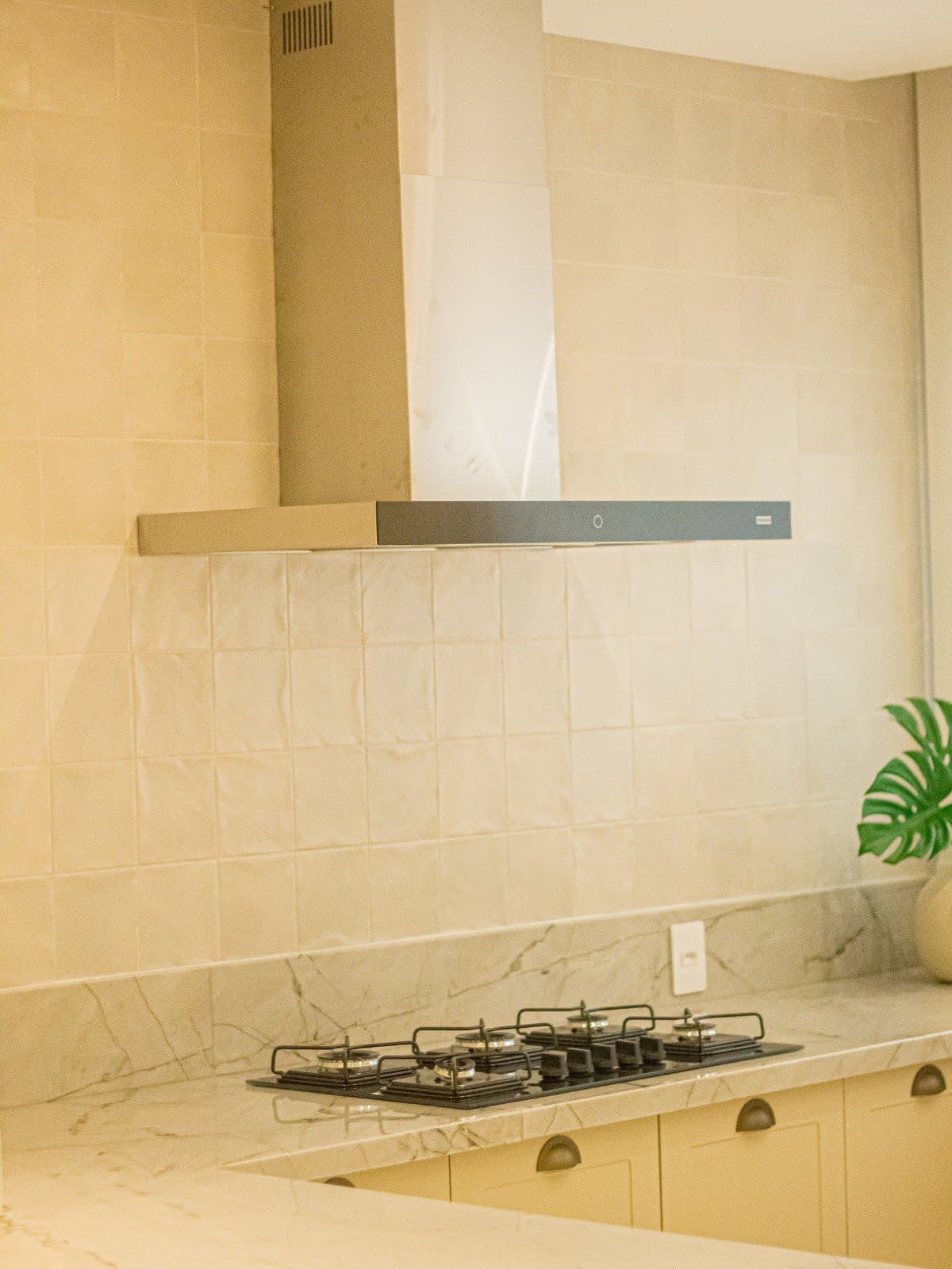 Apartamento de 4 quartos com 4 suítes e 170 m² em Bal. Camboriú
