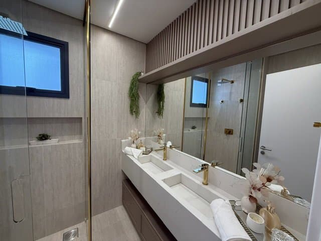 Apartamento de 3 quartos com 3 suítes e 120 m² em Bal. Camboriú