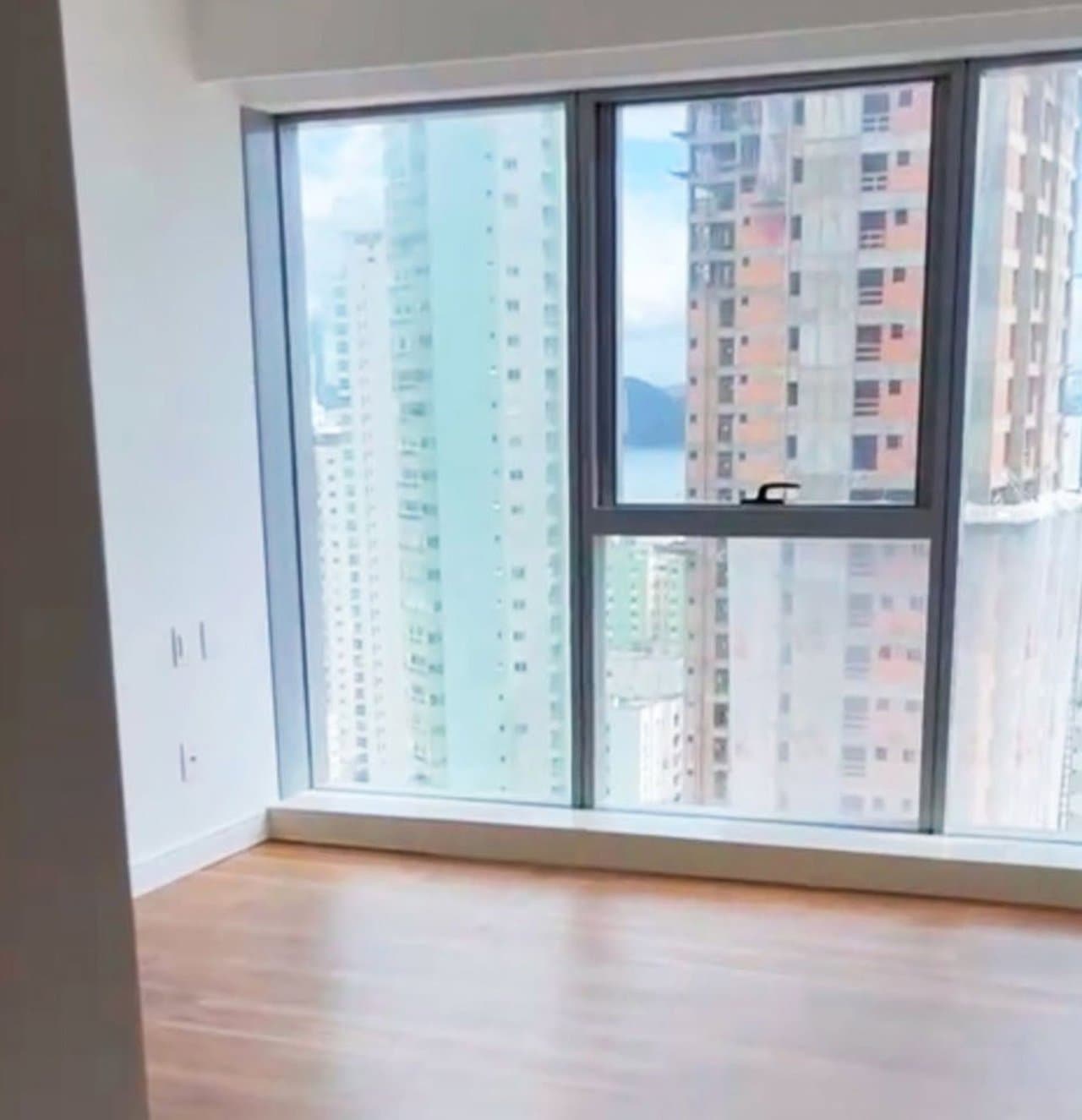 Apartamento de 4 quartos com 4 suítes e 171 m² em Bal. Camboriú