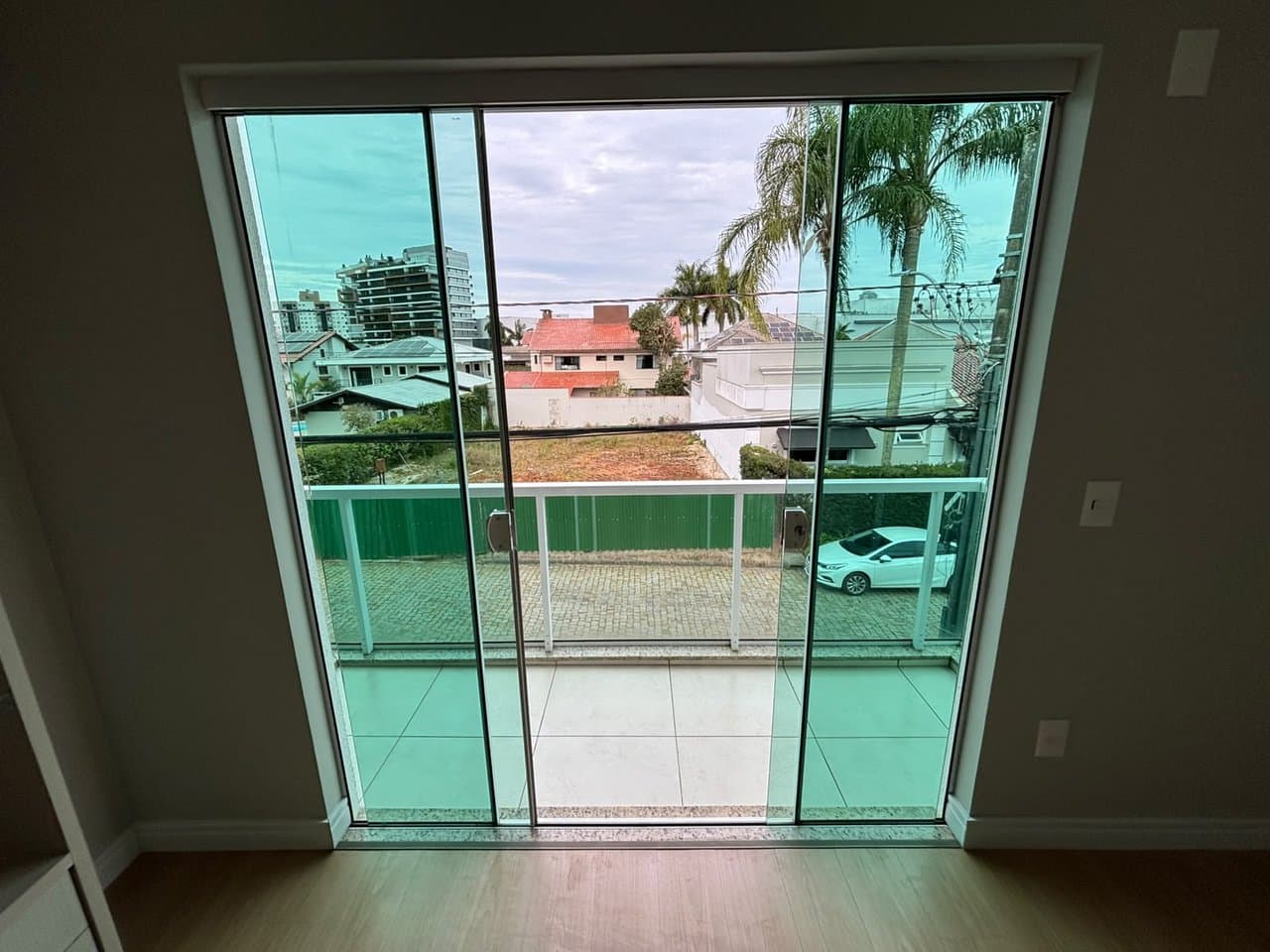 Casa de 6 quartos com 5 suítes e 497 m² em Bal. Camboriú