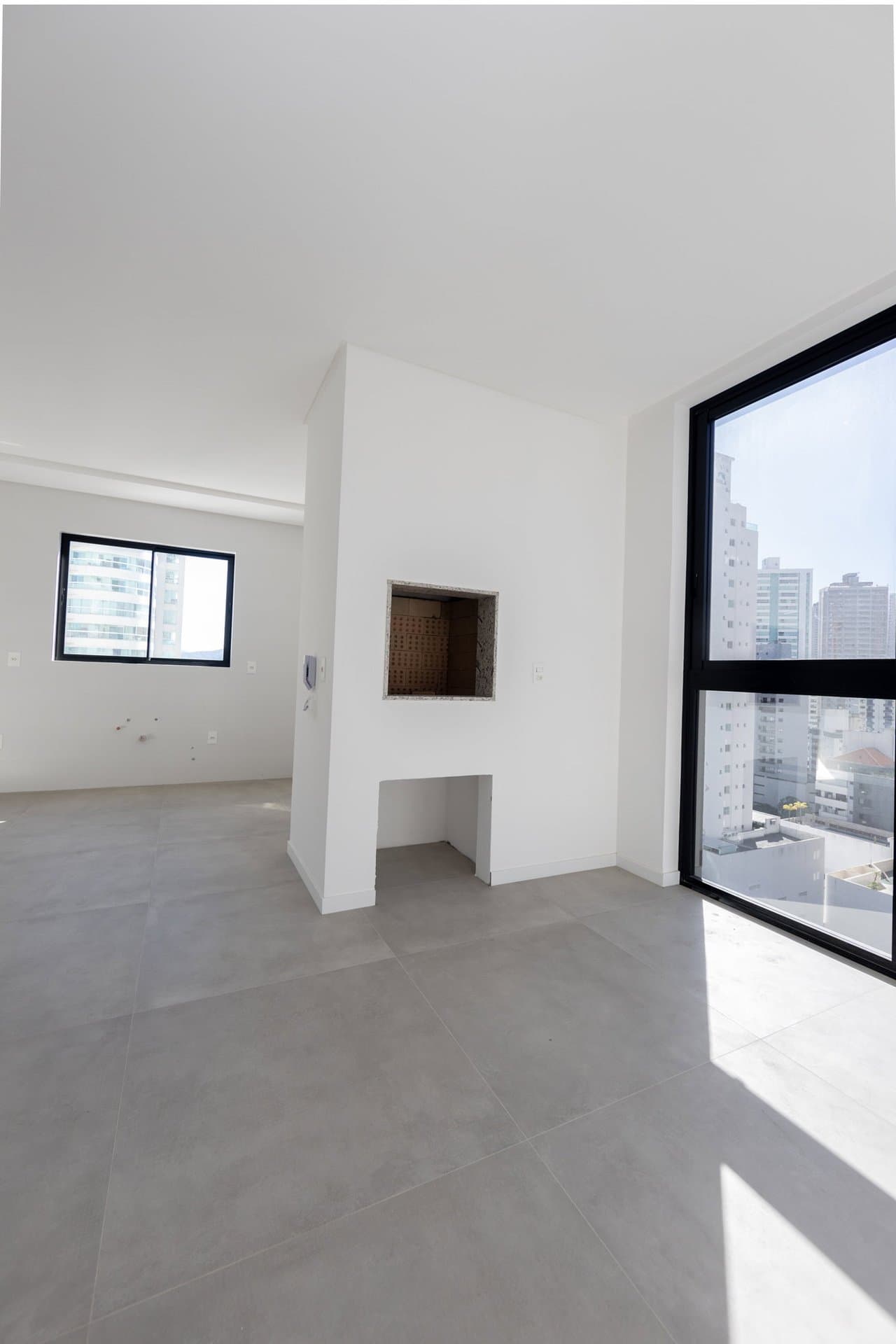 Apartamento de 4 quartos com 4 suítes e 135 m² em Bal. Camboriú