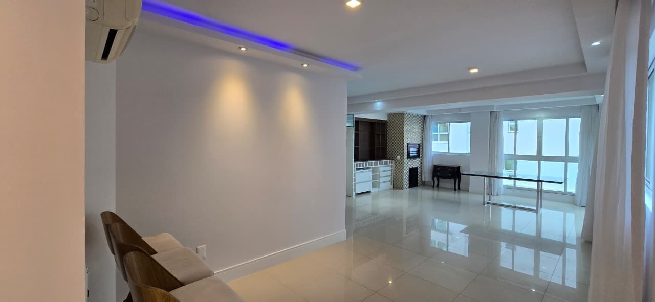 Apartamento de 3 quartos com 3 suítes e 134 m² em Bal. Camboriú