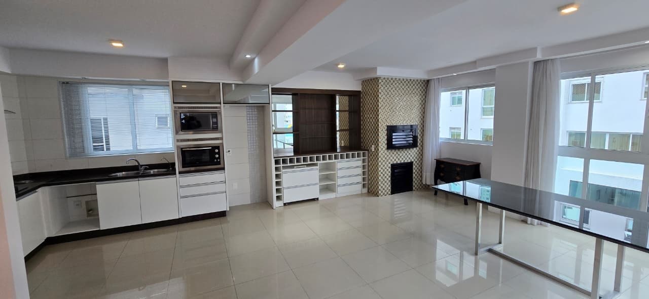 Apartamento de 3 quartos com 3 suítes e 134 m² em Bal. Camboriú