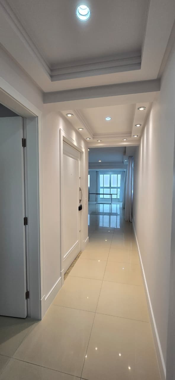 Apartamento de 3 quartos com 3 suítes e 134 m² em Bal. Camboriú