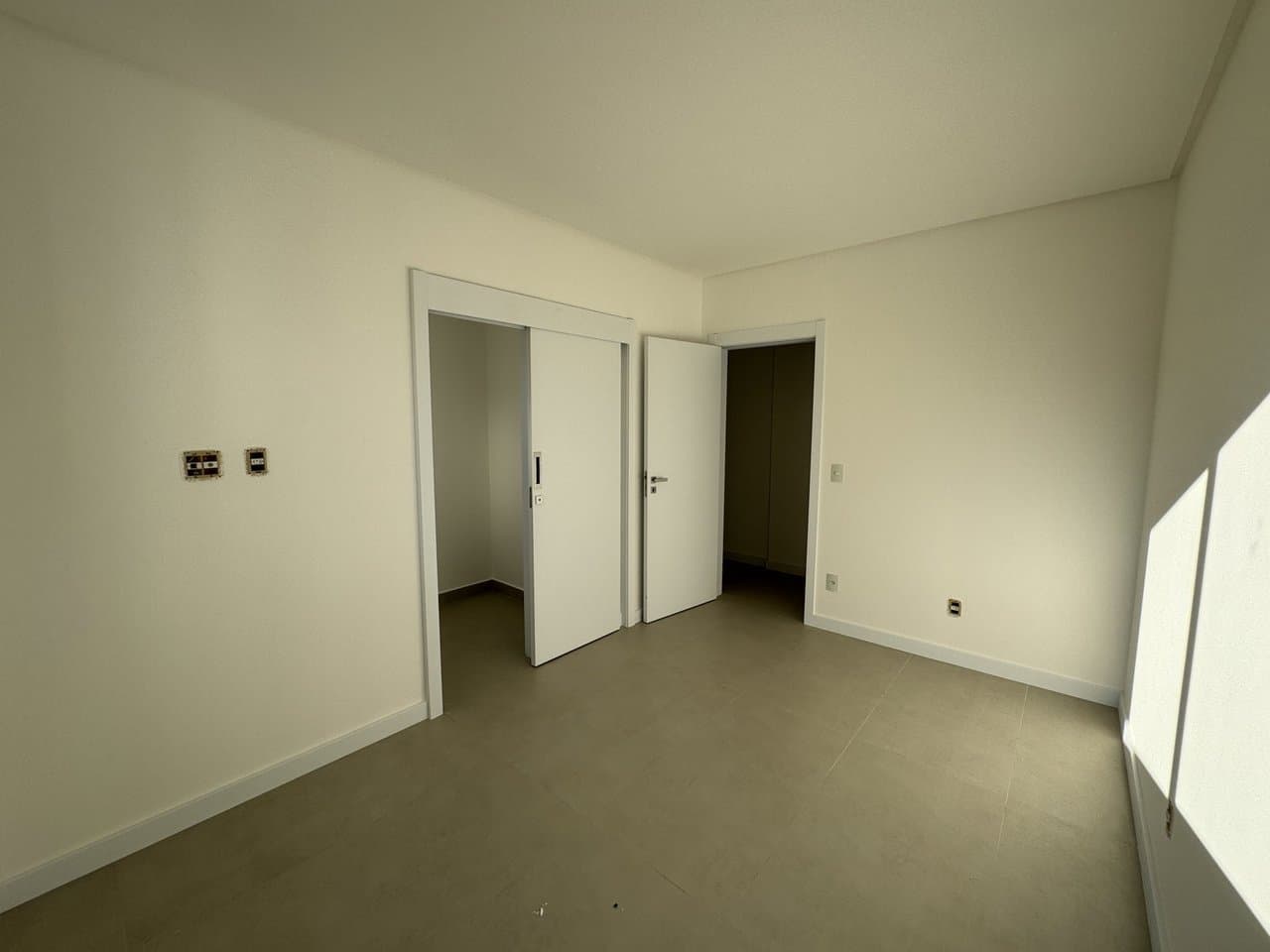 Apartamento de 3 quartos com 3 suítes e 115 m² em Bal. Camboriú