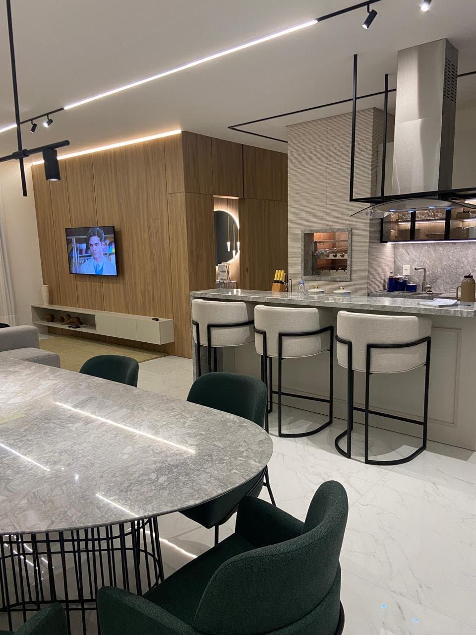 Apartamento de 3 quartos com 3 suítes e 134 m² em Bal. Camboriú