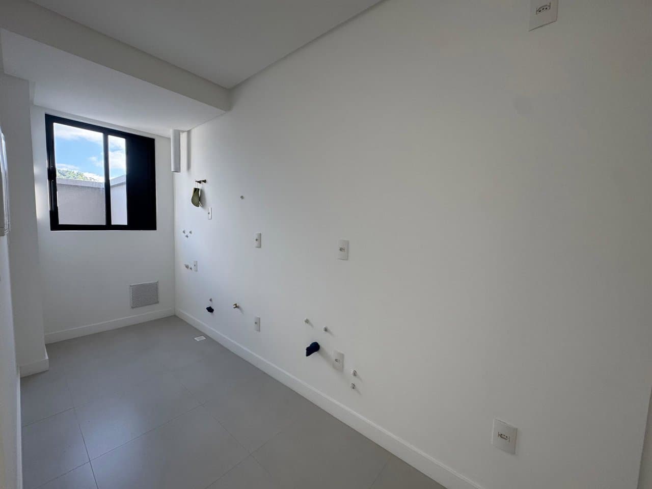 Apartamento de 1 quarto e 70 m² em Bal. Camboriú