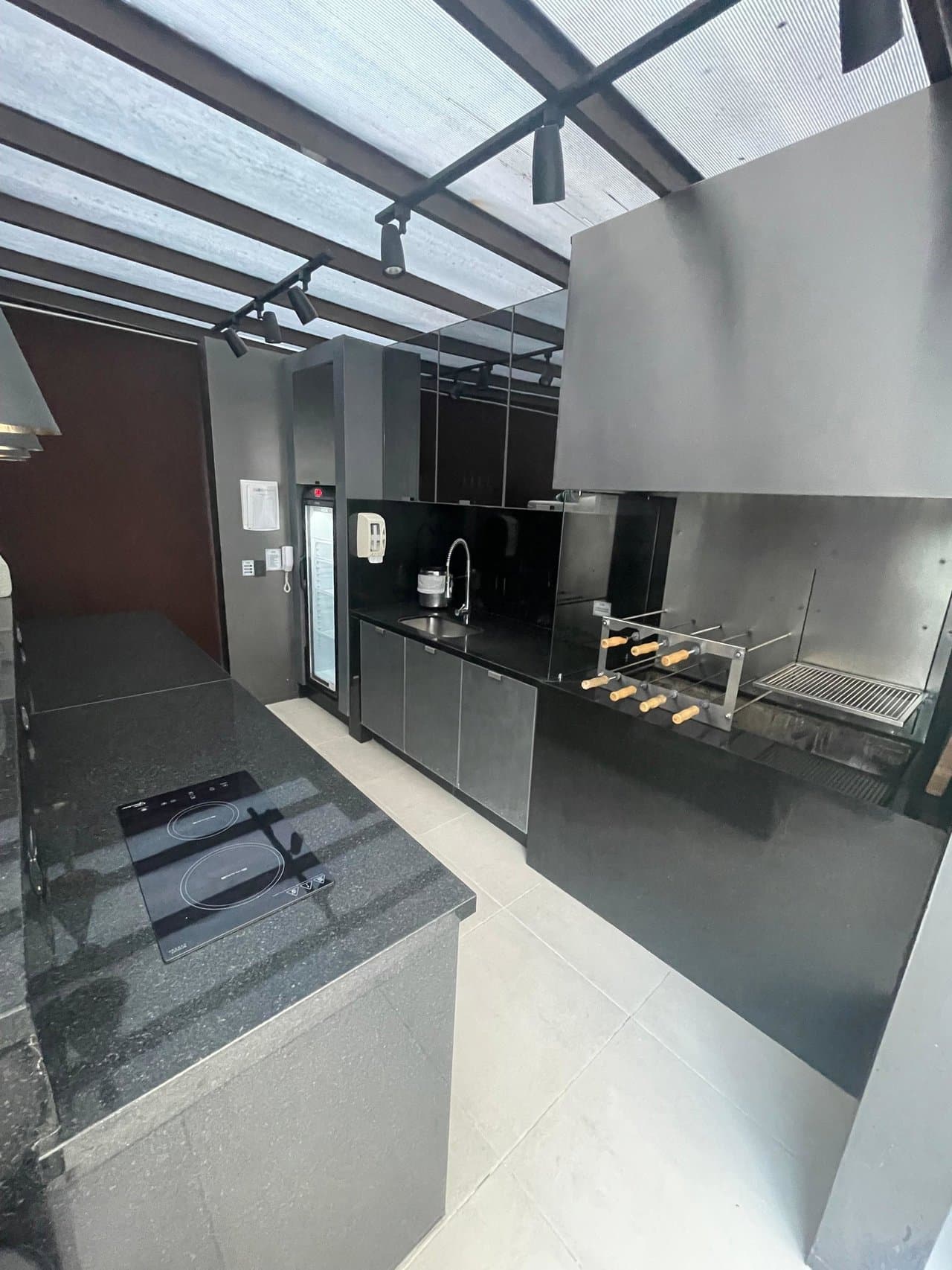 Apartamento de 3 quartos com 3 suítes e 139 m² em Bal. Camboriú