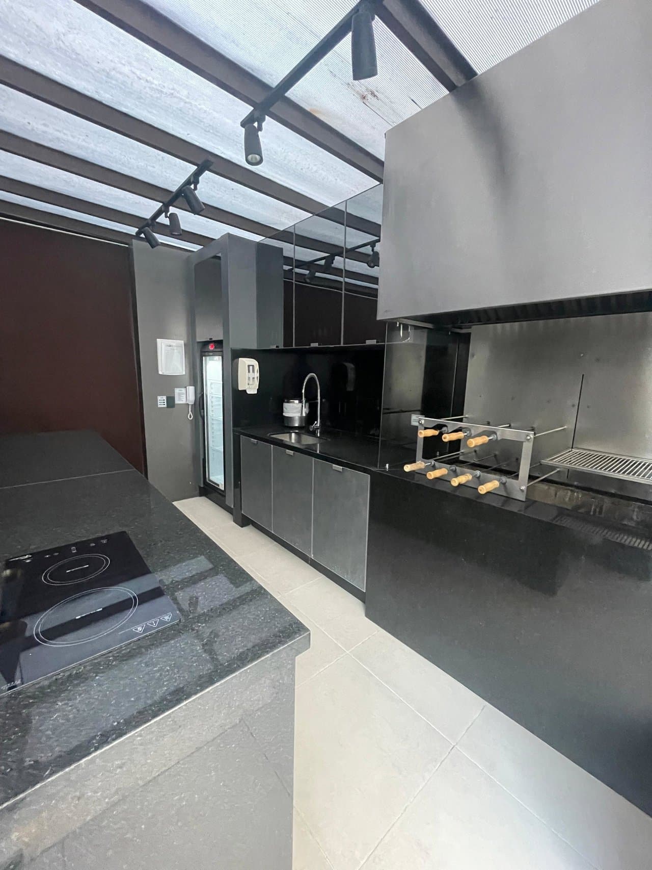 Apartamento de 3 quartos com 3 suítes e 139 m² em Bal. Camboriú