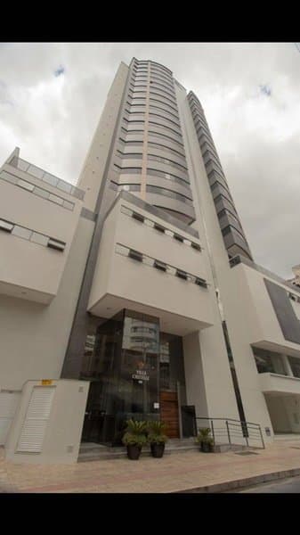 Apartamento de 4 quartos com 4 suítes e 150 m² em Bal. Camboriú