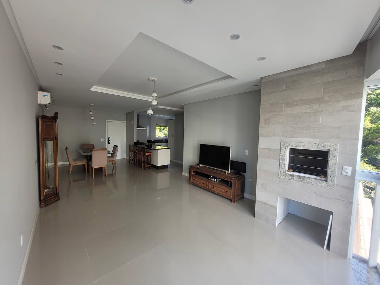 Apartamento de 4 quartos com 4 suítes e 134 m² em Bal. Camboriú