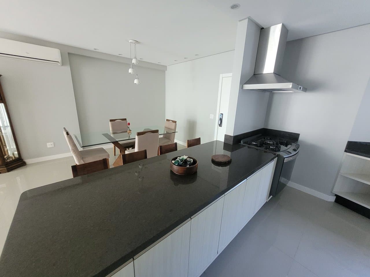 Apartamento de 4 quartos com 4 suítes e 134 m² em Bal. Camboriú