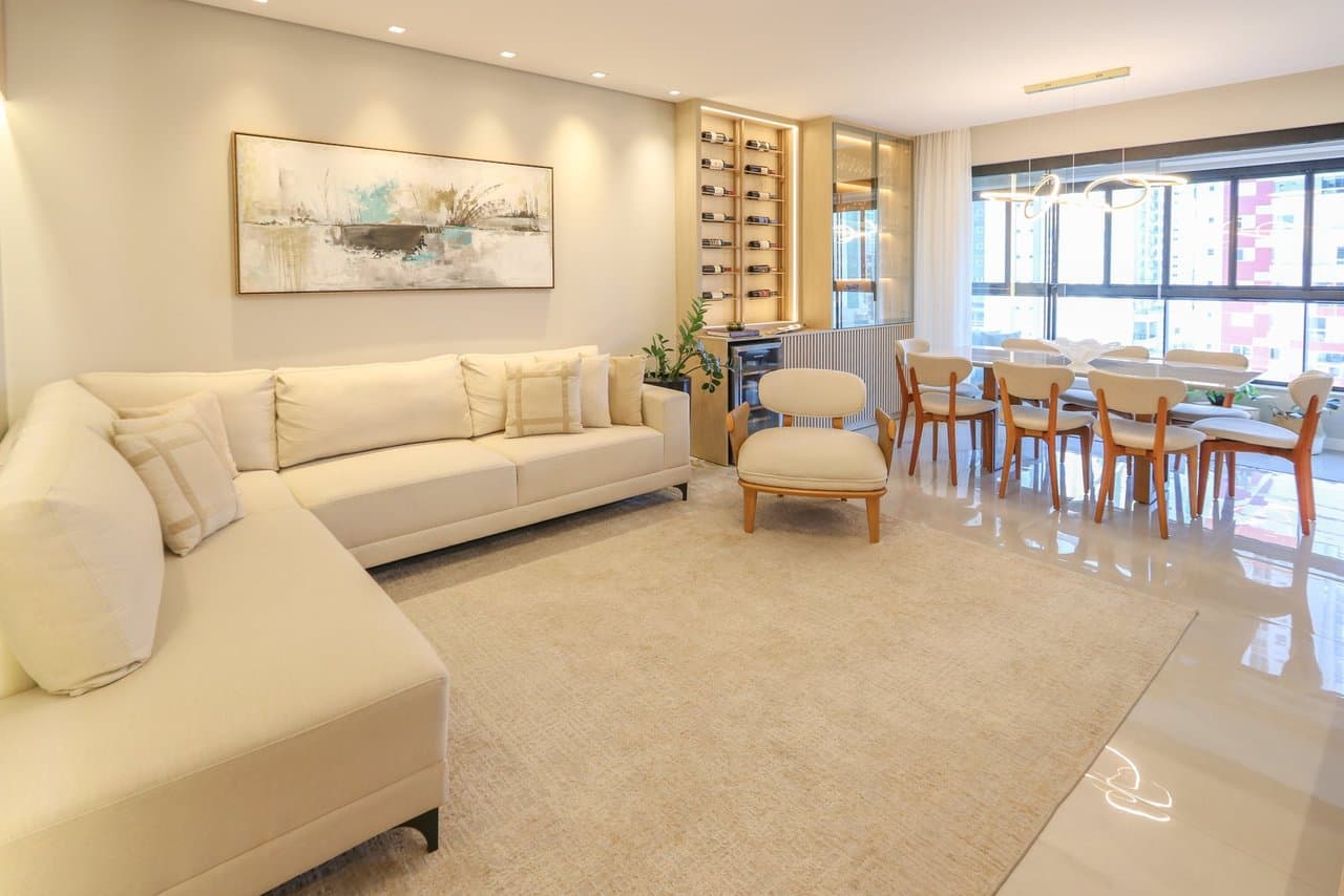 Apartamento de 4 quartos com 4 suítes e 148 m² em Bal. Camboriú