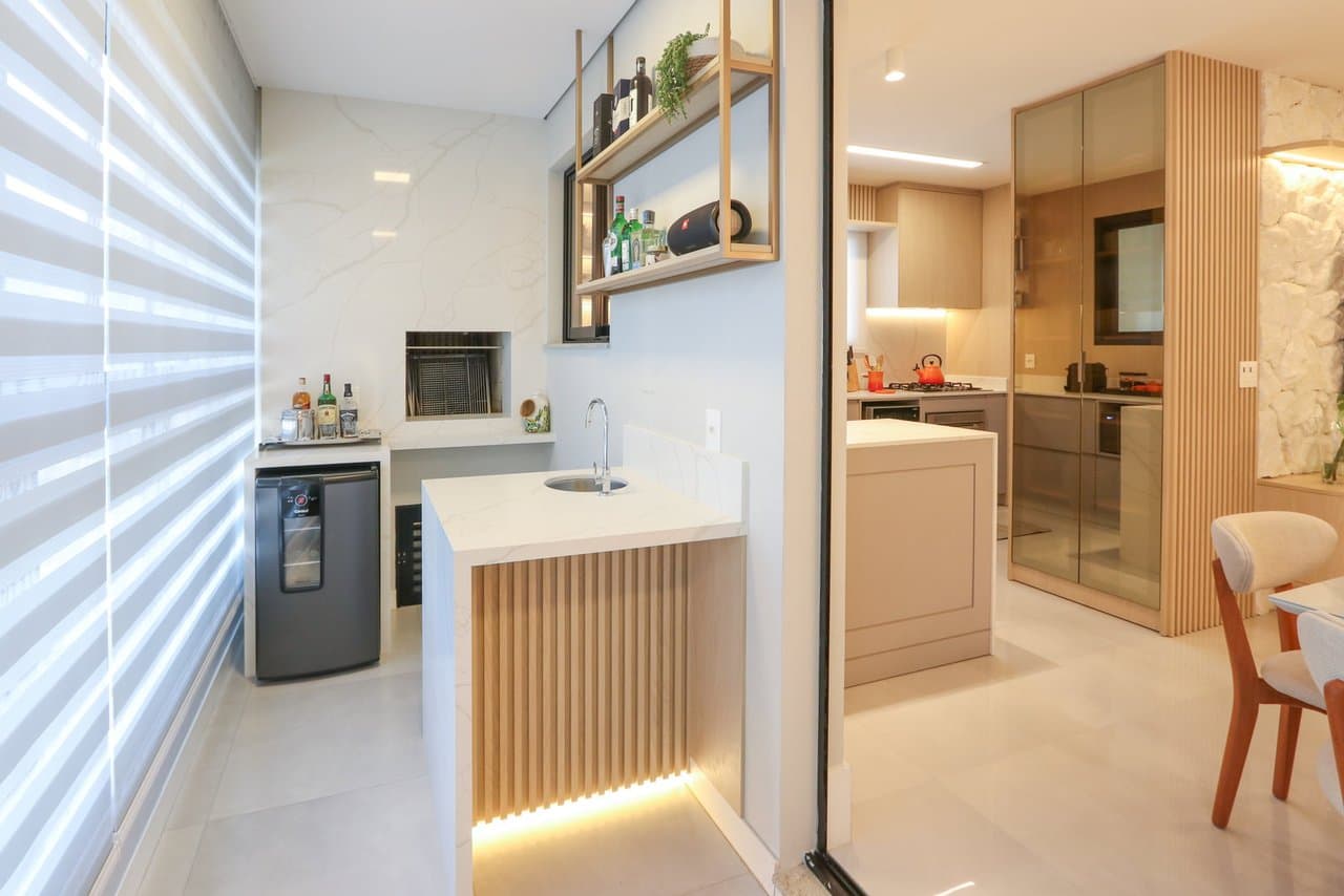 Apartamento de 4 quartos com 4 suítes e 148 m² em Bal. Camboriú