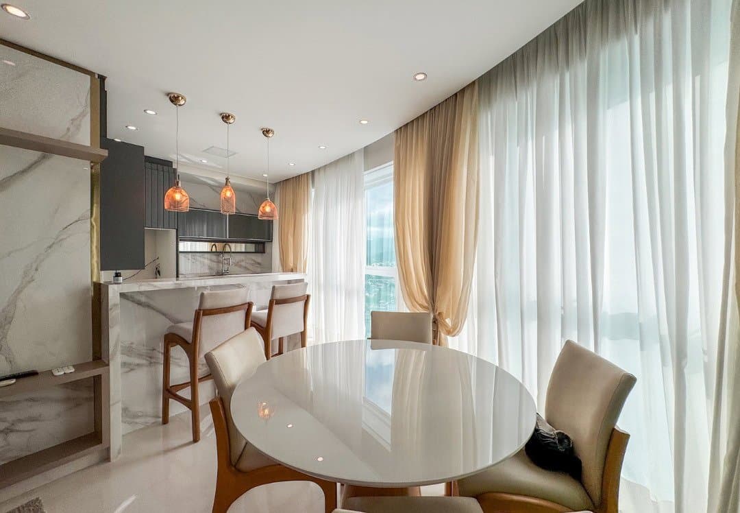 Apartamento de 3 quartos com 3 suítes e 139 m² em Bal. Camboriú