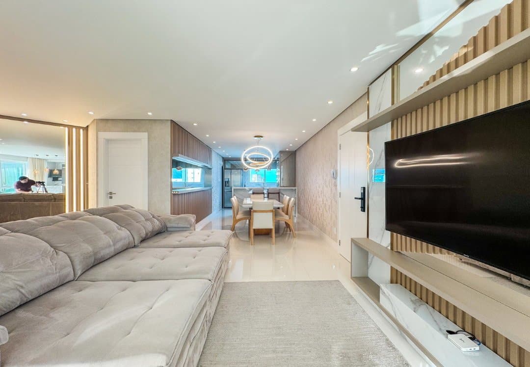 Apartamento de 3 quartos com 3 suítes e 139 m² em Bal. Camboriú