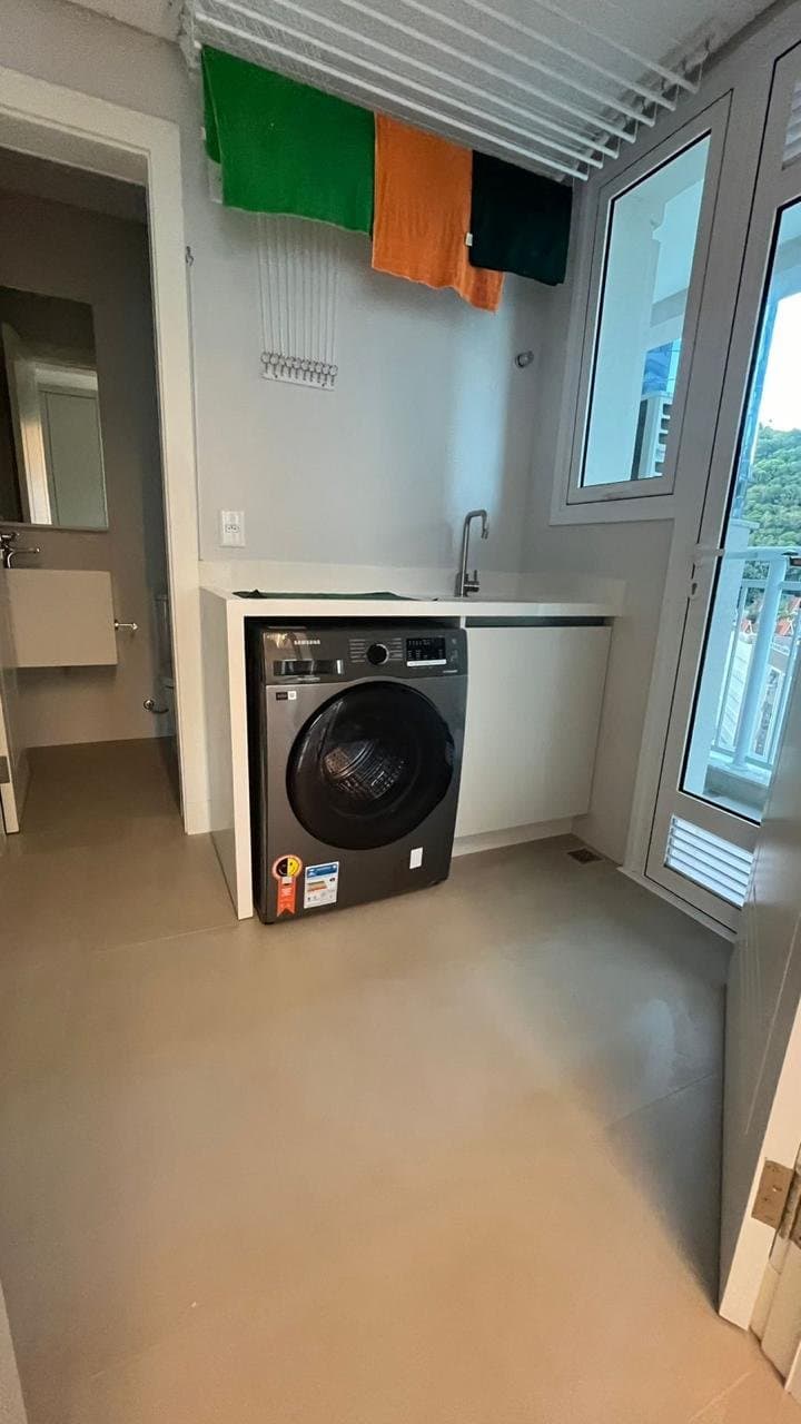 Apartamento de 4 quartos com 4 suítes e 161 m² em Bal. Camboriú