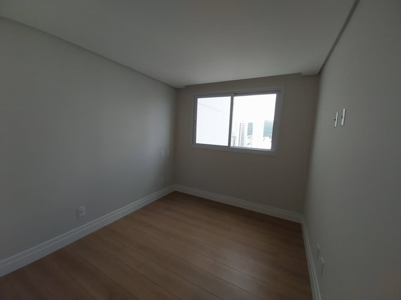 Apartamento de 4 quartos com 2 suítes e 132 m² em Bal. Camboriú