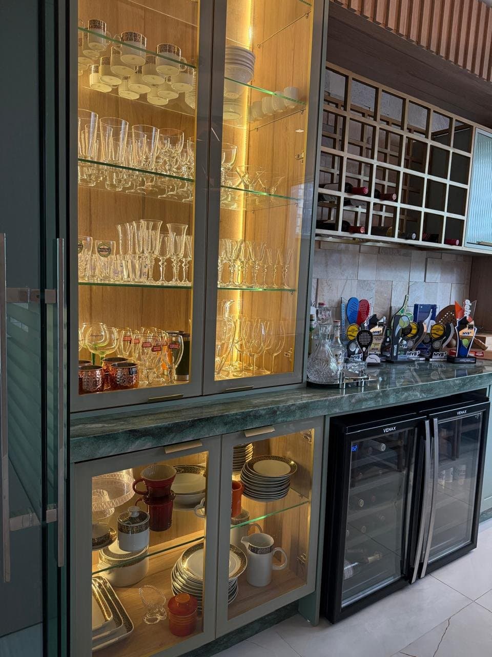 Apartamento de 3 quartos com 3 suítes e 146 m² em Bal. Camboriú