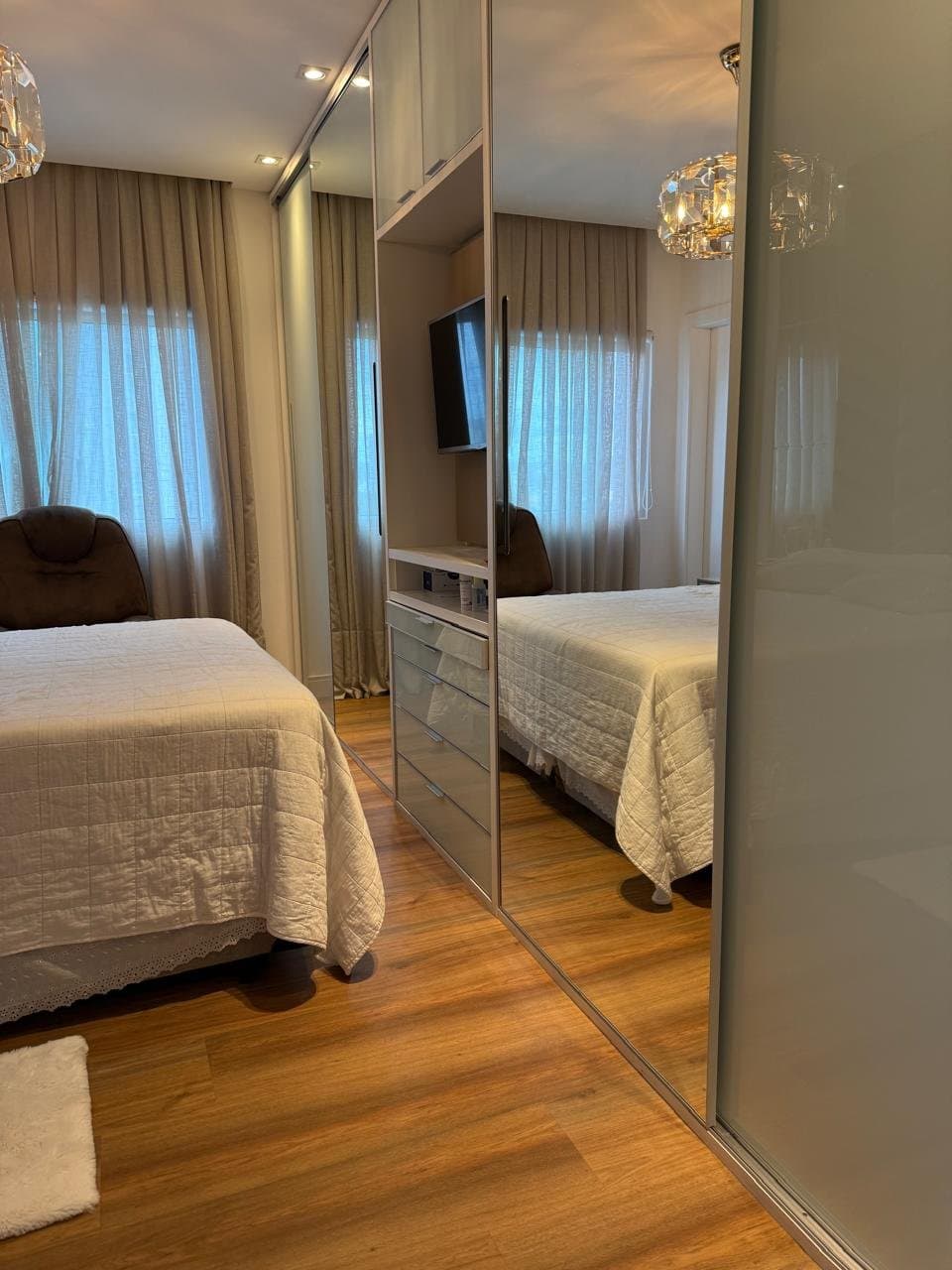 Apartamento de 3 quartos com 3 suítes e 146 m² em Bal. Camboriú