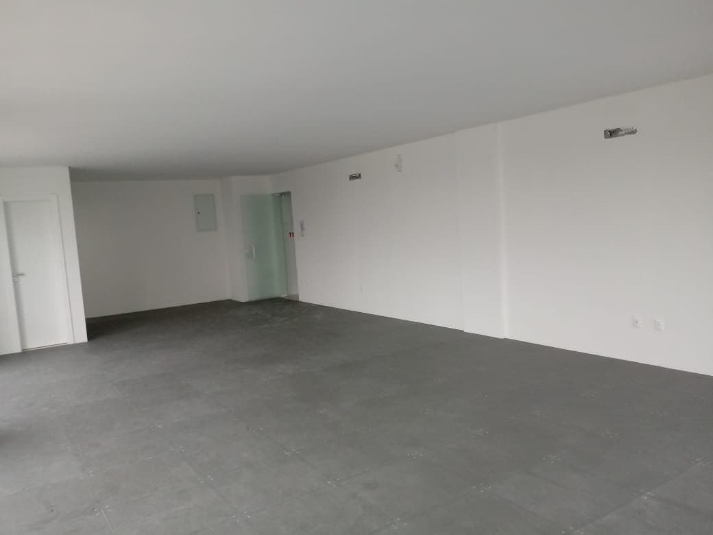 Sala Comercial 74 m² em Bal. Camboriú