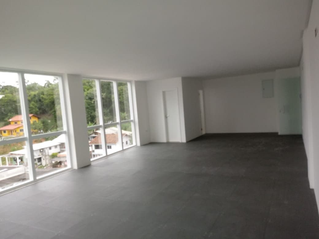 Sala Comercial 74 m² em Bal. Camboriú
