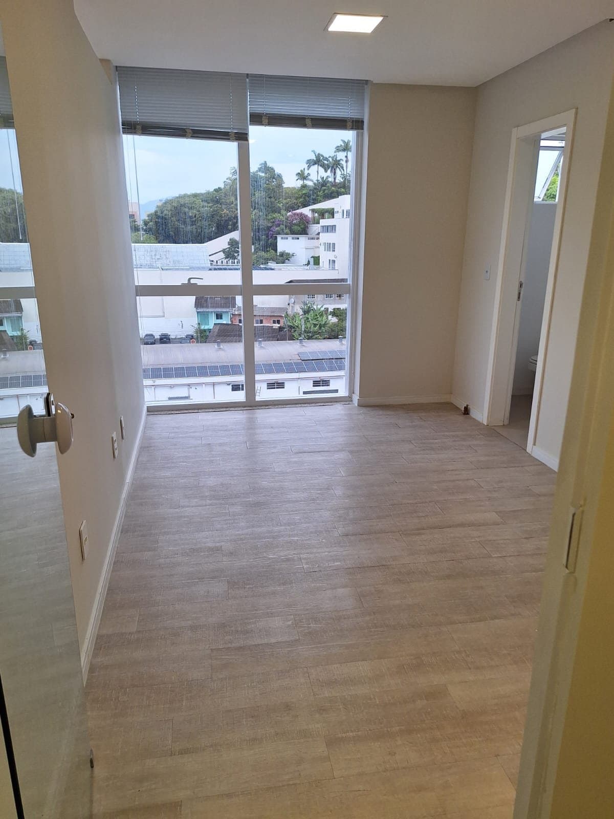 Sala Comercial 74 m² em Bal. Camboriú