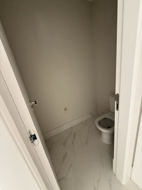 Apartamento de 4 quartos com 4 suítes e 170 m² em Bal. Camboriú