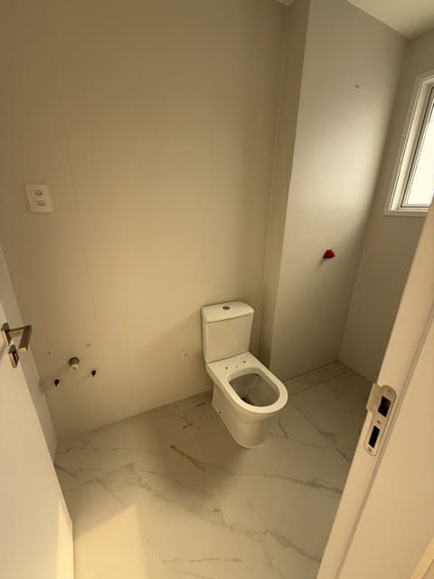 Apartamento de 4 quartos com 4 suítes e 170 m² em Bal. Camboriú