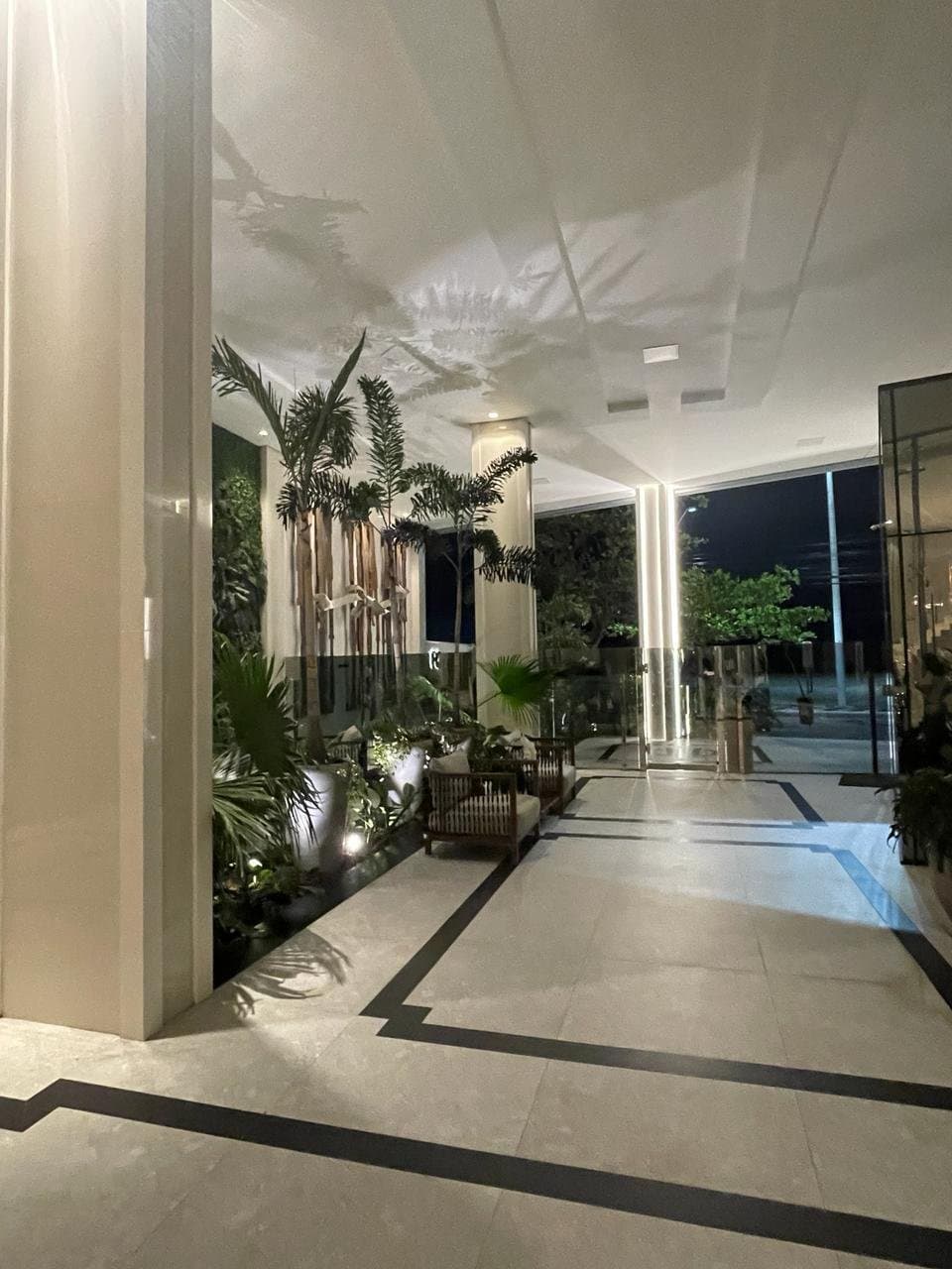 Apartamento de 4 quartos com 4 suítes e 297 m² em Bal. Camboriú