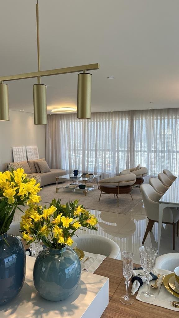 Apartamento de 4 quartos com 4 suítes e 297 m² em Bal. Camboriú
