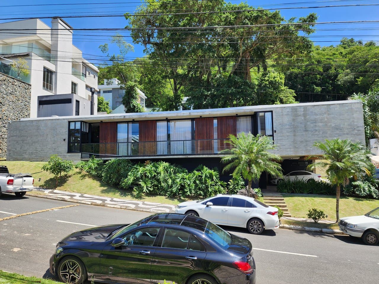 Casa de 4 quartos com 4 suítes e 437 m² em Bal. Camboriú