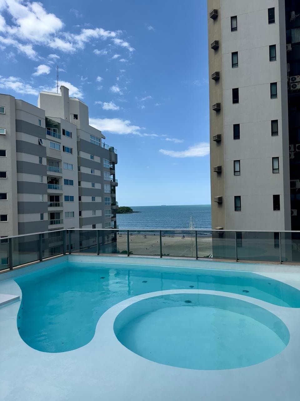 Differentiated de 3 quartos com 3 suítes e 233520 m² em Bal. Camboriú