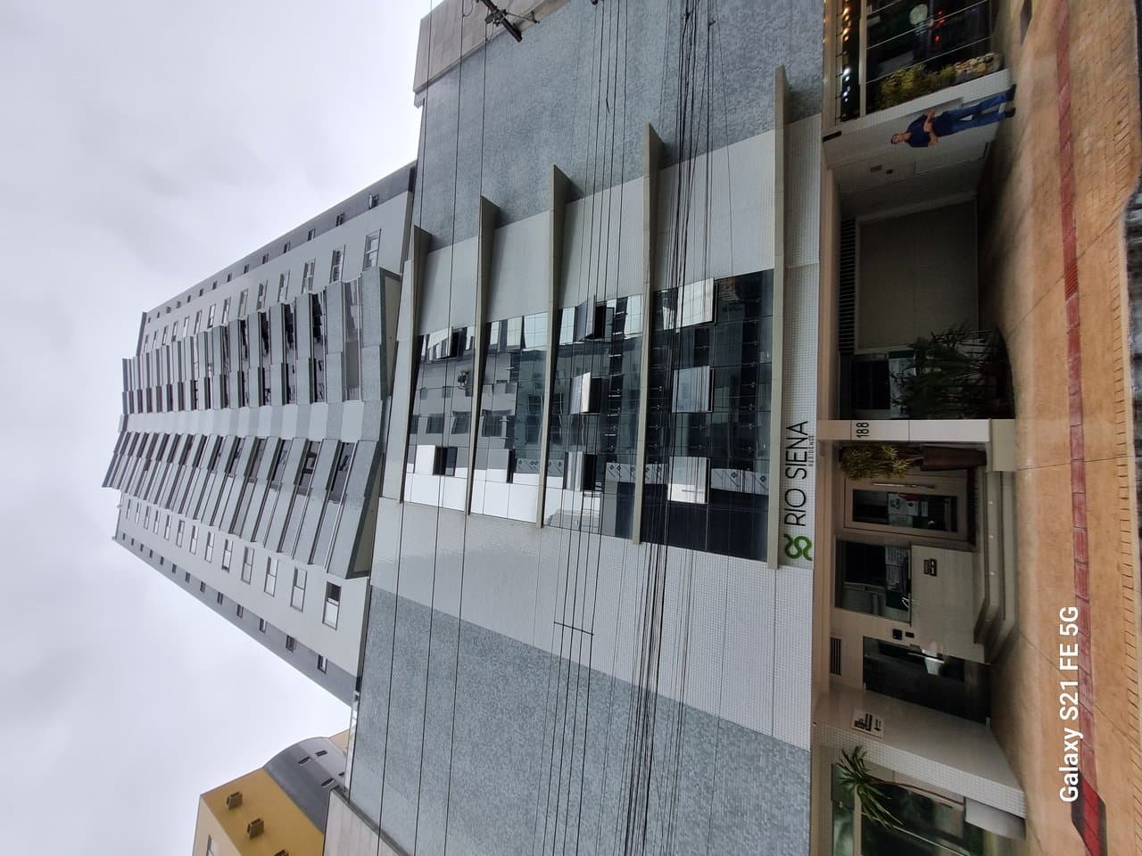 Apartamento de 3 quartos com 3 suítes e 136 m² em Bal. Camboriú
