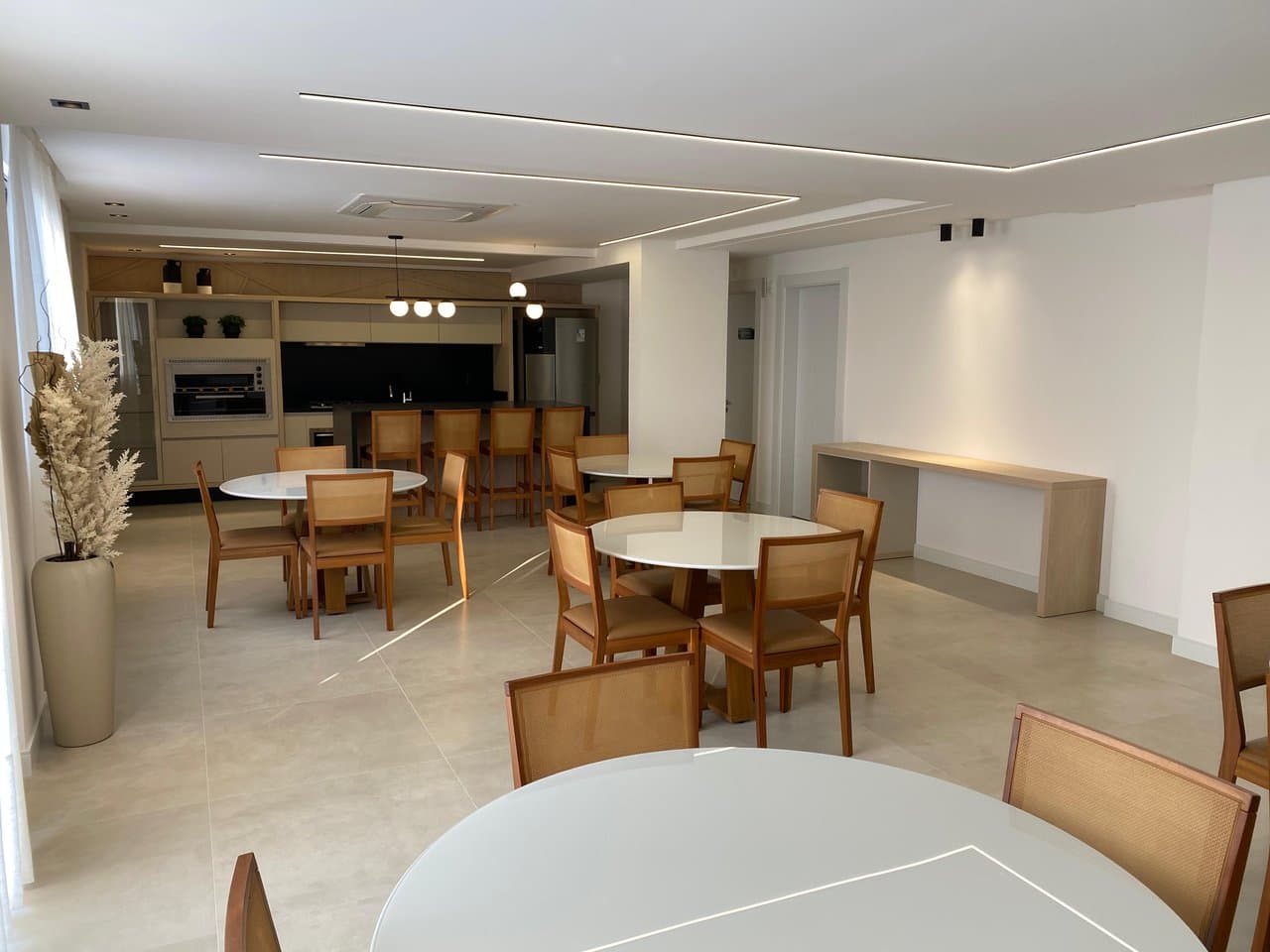 Apartamento de 2 quartos com 1 suíte e 61 m² em Bal. Camboriú