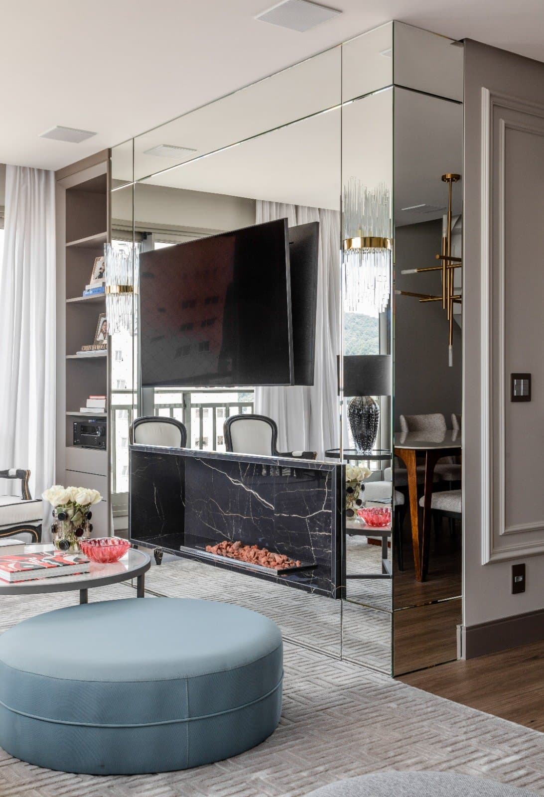 Cobertura de 3 quartos com 3 suítes e 230 m² em Bal. Camboriú