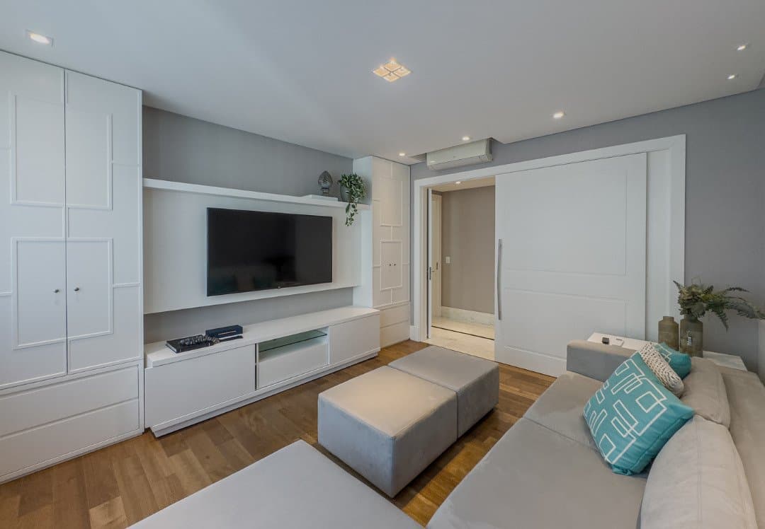 Apartamento de 3 quartos com 3 suítes e 317 m² em Bal. Camboriú