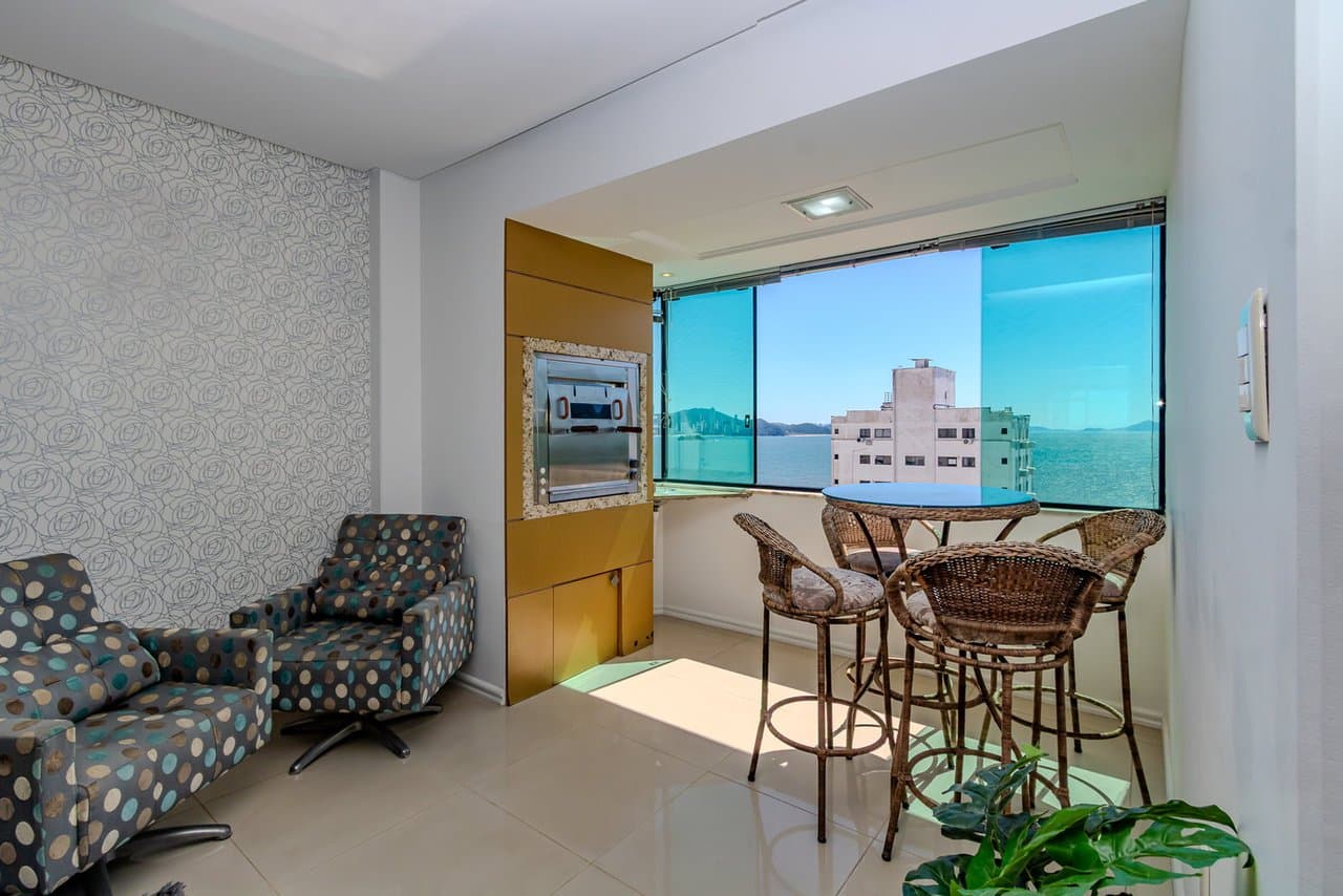 Apartamento de 3 quartos com 1 suíte e 119 m² em Bal. Camboriú