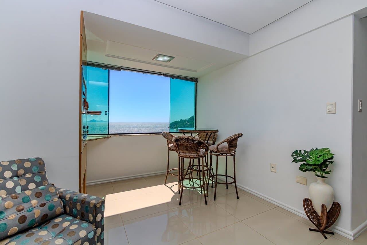 Apartamento de 3 quartos com 1 suíte e 119 m² em Bal. Camboriú