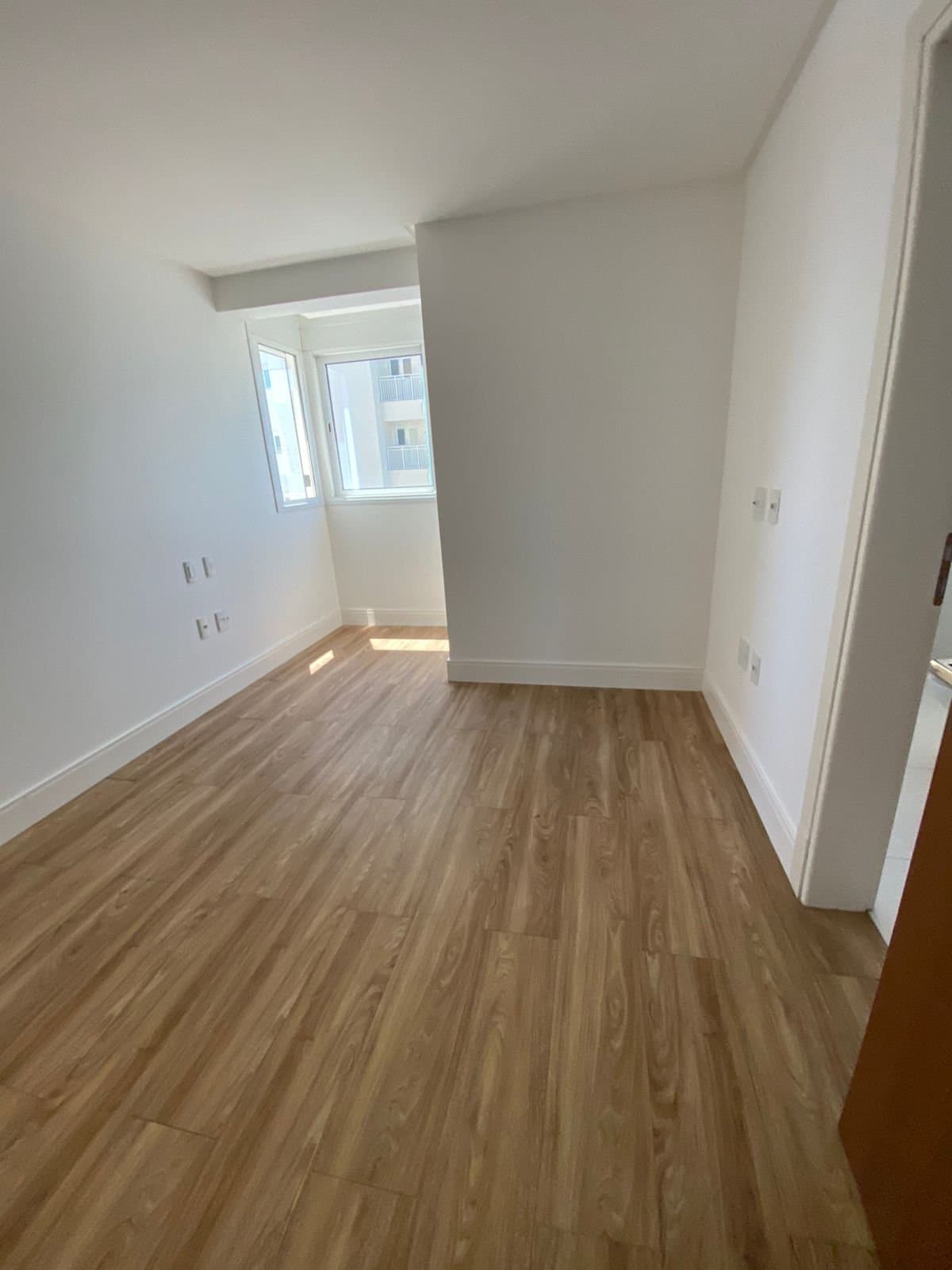 Apartamento de 4 quartos com 4 suítes e 220 m² em Bal. Camboriú