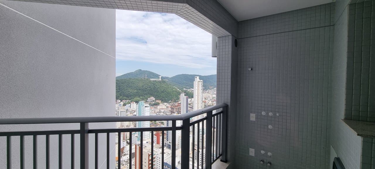 Apartamento de 4 quartos com 4 suítes e 182 m² em Bal. Camboriú