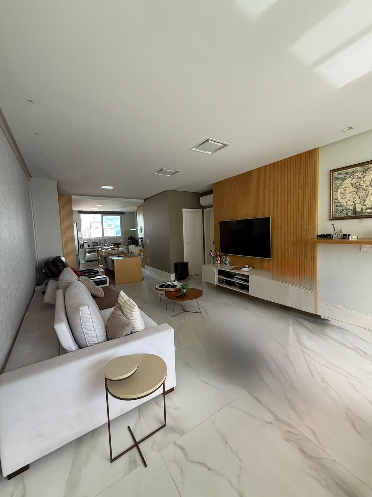Apartamento de 3 quartos com 3 suítes e 151 m² em Bal. Camboriú