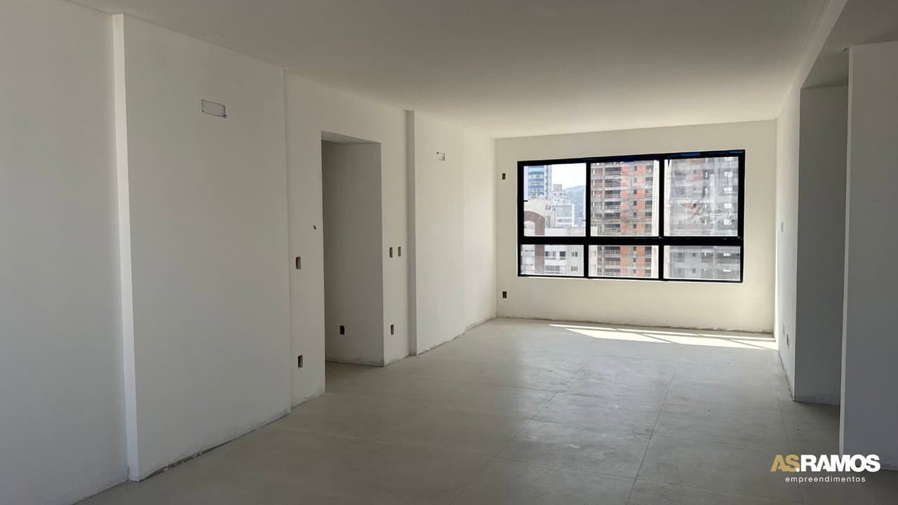 Apartamento de 3 quartos com 3 suítes e 131 m² em Bal. Camboriú