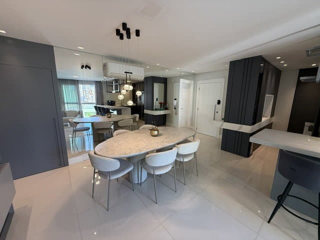 Apartamento de 3 quartos com 3 suítes e 127 m² em Bal. Camboriú