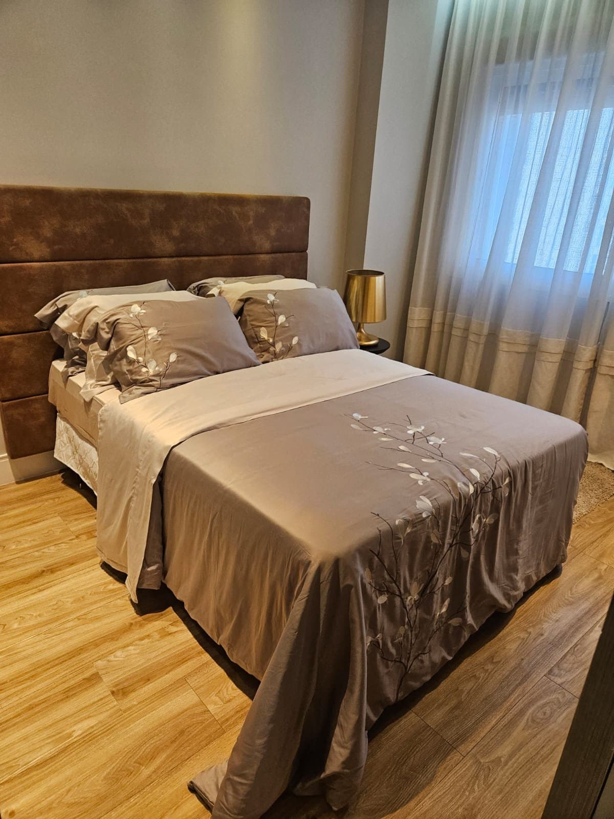 Apartamento de 3 quartos com 3 suítes e 187 m² em Bal. Camboriú